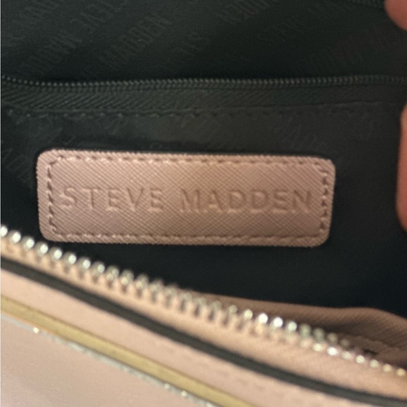 Steve Madden Sienna B Maggie Crossbody - Picture 4 of 7